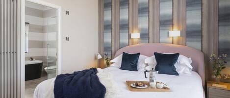 2 bedrooms, individually decorated, individually furnished, free WiFi