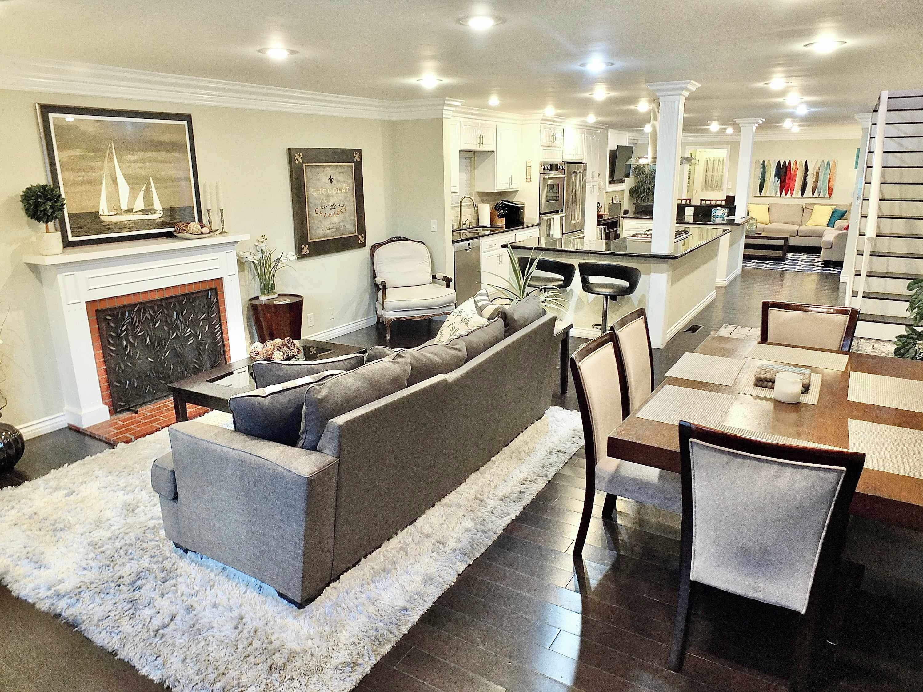 Apartment, Multiple Beds, Patio (LB Peninsula) | Living area