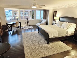 Apartment, Multiple Beds, Patio (LB Peninsula) | 3 bedrooms, individually decorated, individually furnished, desk - LB Peninsula Steps to Beach, Close to World Cup (Long Beach)