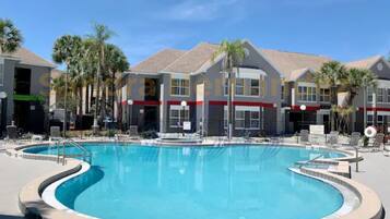 Outdoor pool, a heated pool