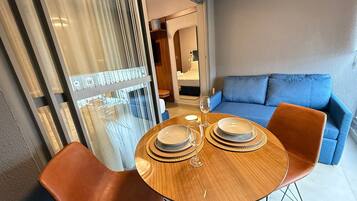 Premium Apartment | Dining