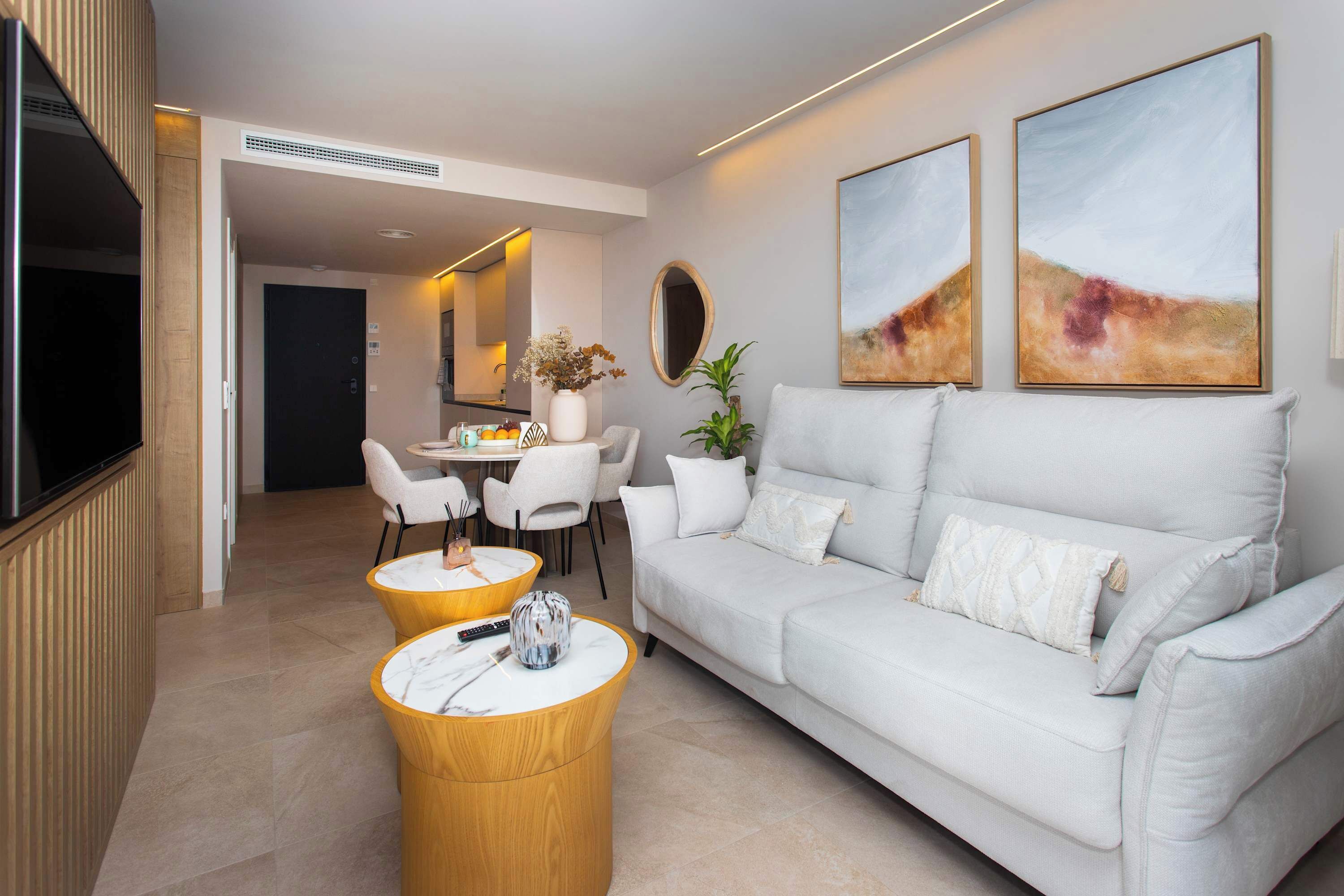 Een televisie en een kantoor