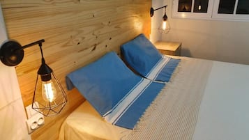 Classic Double or Twin Room, 1 Queen Bed, Non Smoking, Pets not allowed | Desk, free WiFi