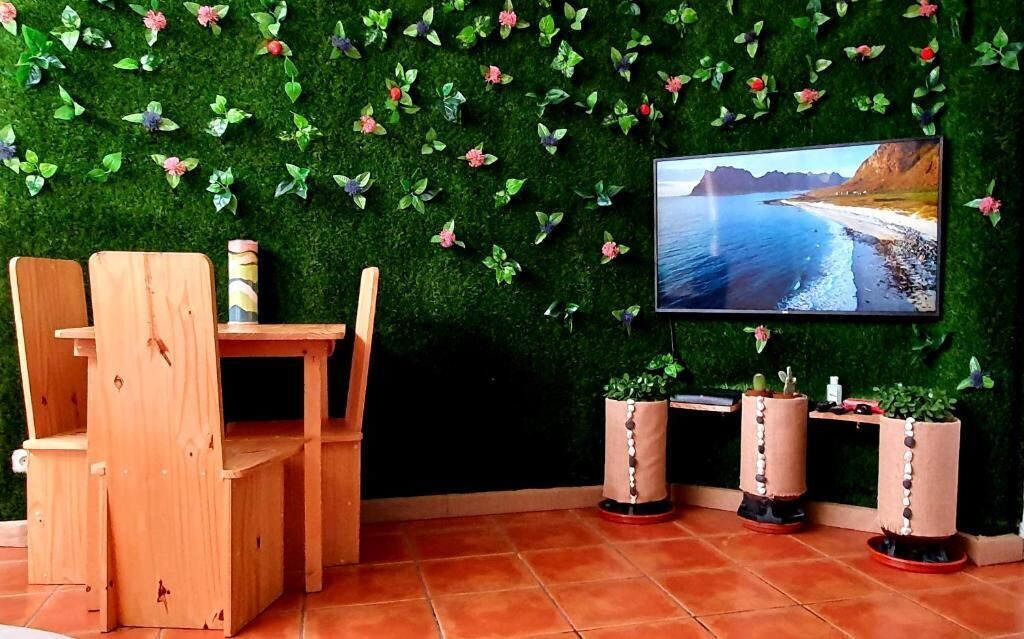 Basic Shared Dormitory, Mixed Dorm, Non Smoking, Air conditioning | Dining