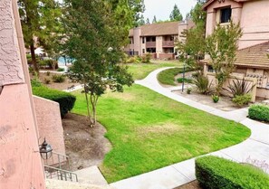 Property grounds - Cozy Casa - Executive Condo•Pool•Spa•Sauna•BBQ (San Diego)