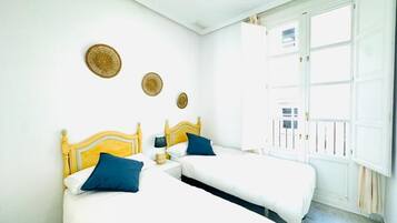 Appartement, balcon, vue ville