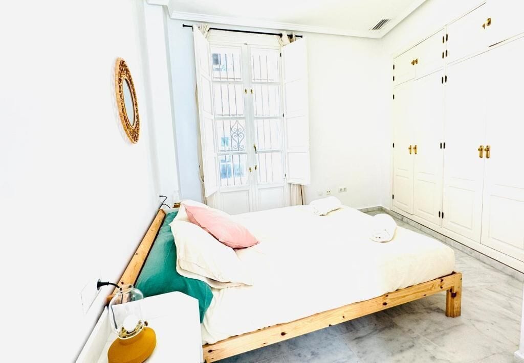 Appartement, balcon, vue ville