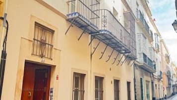 Leilighet, balkong, byutsikt | Eksteriør