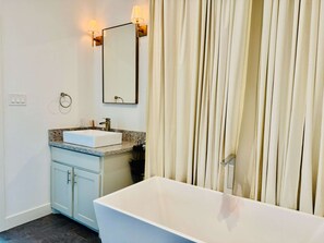 House, Multiple Beds, Patio (Dockside Dream) | Bathroom | Towels - Dockside Dream Home for 10 (Galveston)