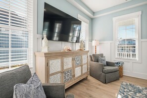 TV - B and B by the Sea: Enjoy a Private Pool and Walk to Everything! (Oak Island)