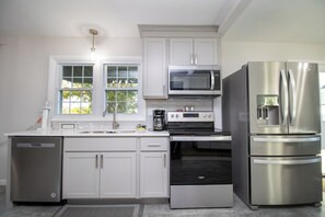 Micro-ondes, plaque de cuisson