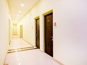 House | Interior - Collection O Howrah Botanical Garden (Howrah)