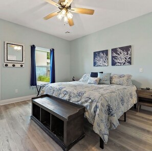 Fer et planche à repasser, accès Internet, draps fournis