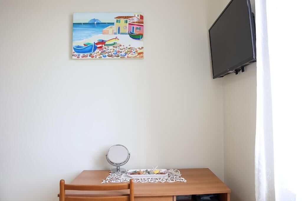 Single Room, Hill View | Interior