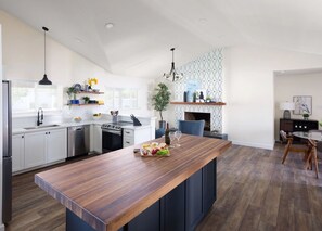 Fridge, microwave, oven, stovetop - Modern and Classy Old Town Scottsdale Retreat! Pool, Hot Tub, Game Room! (Scottsdale)