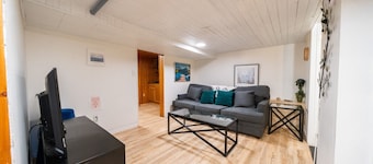 Private 1BR Basement Suite with Parking & Private Entrance – Downtown Kitchener