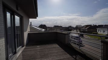 Comfort Apartment, Balcony, Garden View | Street view
