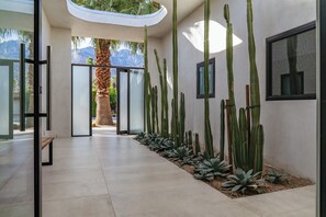Interior - Indian Canyons PS Mid-Century Modern - Mountain View, Firepit, Pool, Spa, Garage (Palm Springs)