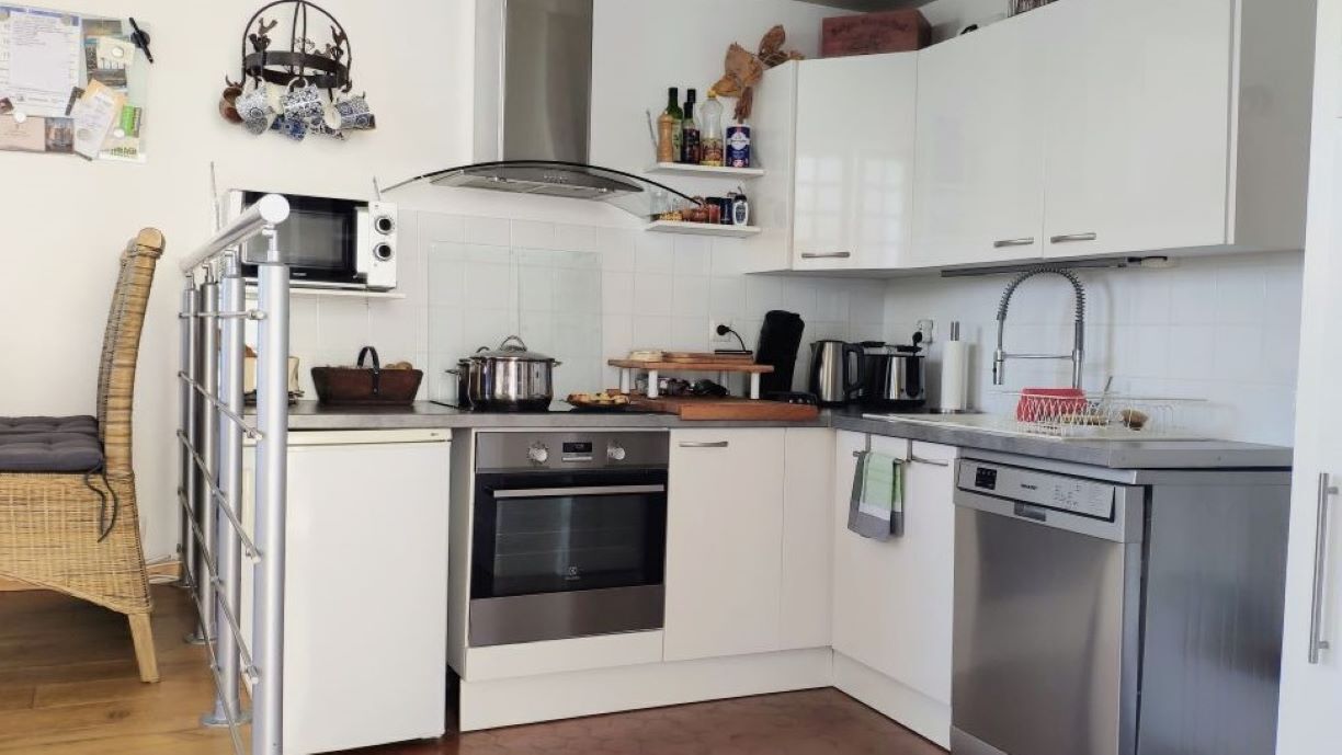 Micro-ondes, four, plaque de cuisson, lave-vaisselle