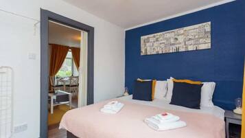 Bügeleisen/Bügelbrett, WLAN, Bettwäsche