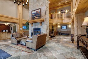 Lobby - Heart of Canyons Village Walk to Lifts 226 (Park City)