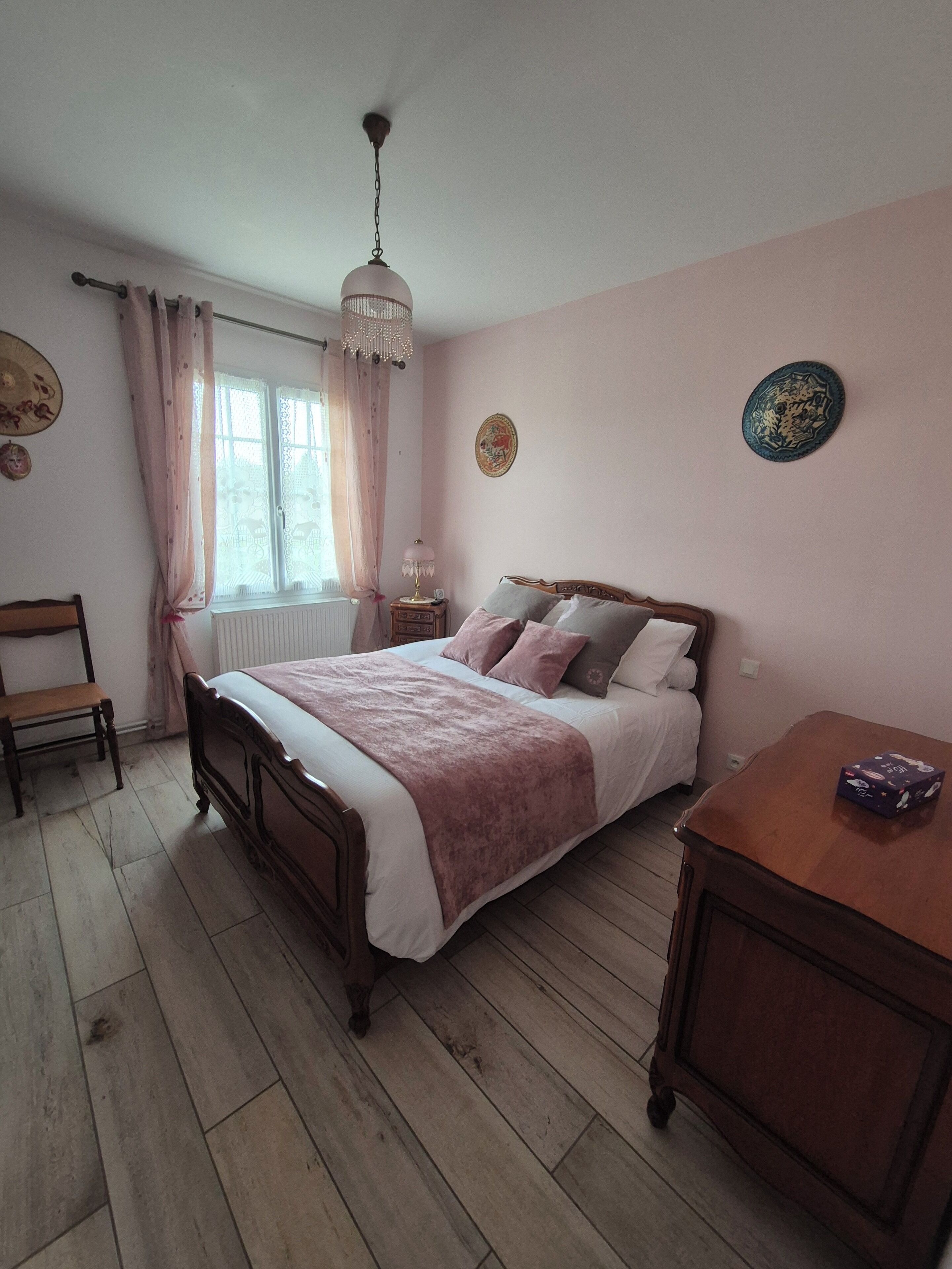 2 Schlafzimmer, Bügeleisen/Bügelbrett, Bettwäsche