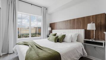 Bügeleisen/Bügelbrett, WLAN, Bettwäsche