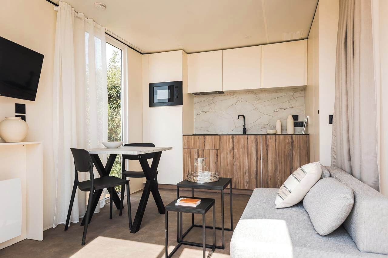 ラグジュアリー バンガロー シービュー | リビング エリア