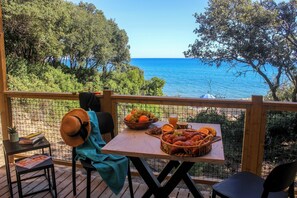 Bungalow Luxury, vista mare | Ristorazione all'aperto