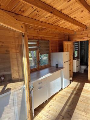 Comfort-chalet, näköala puutarhaan | Yksityinen keittiö