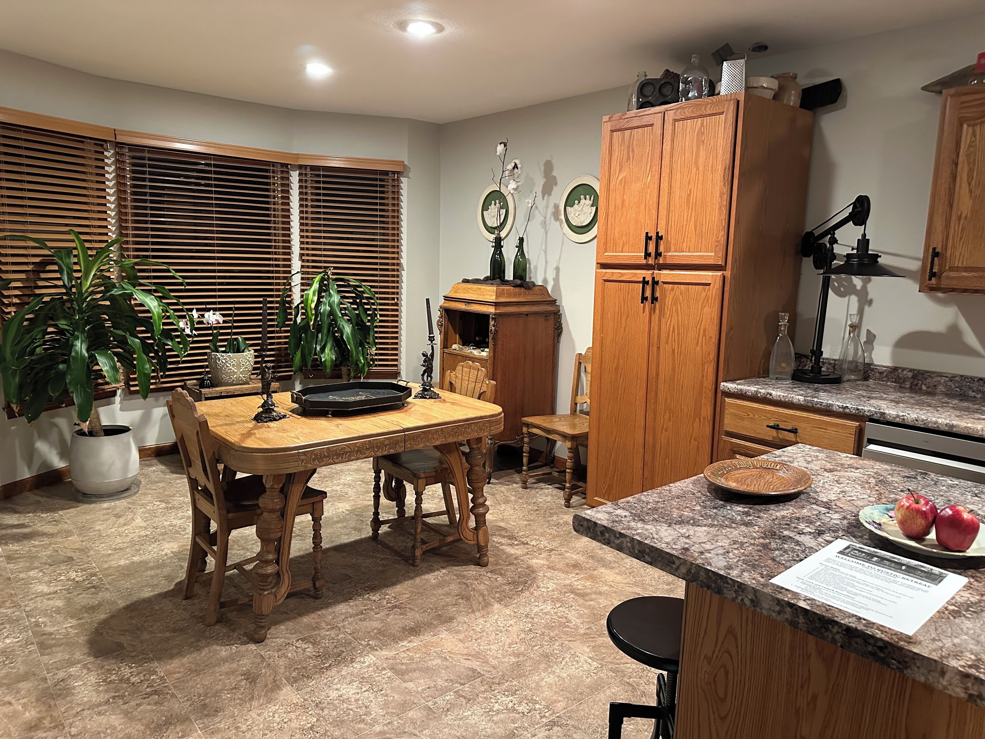 冰箱、微波炉、烤箱、炉灶