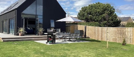 تناول الطعام بالخارج