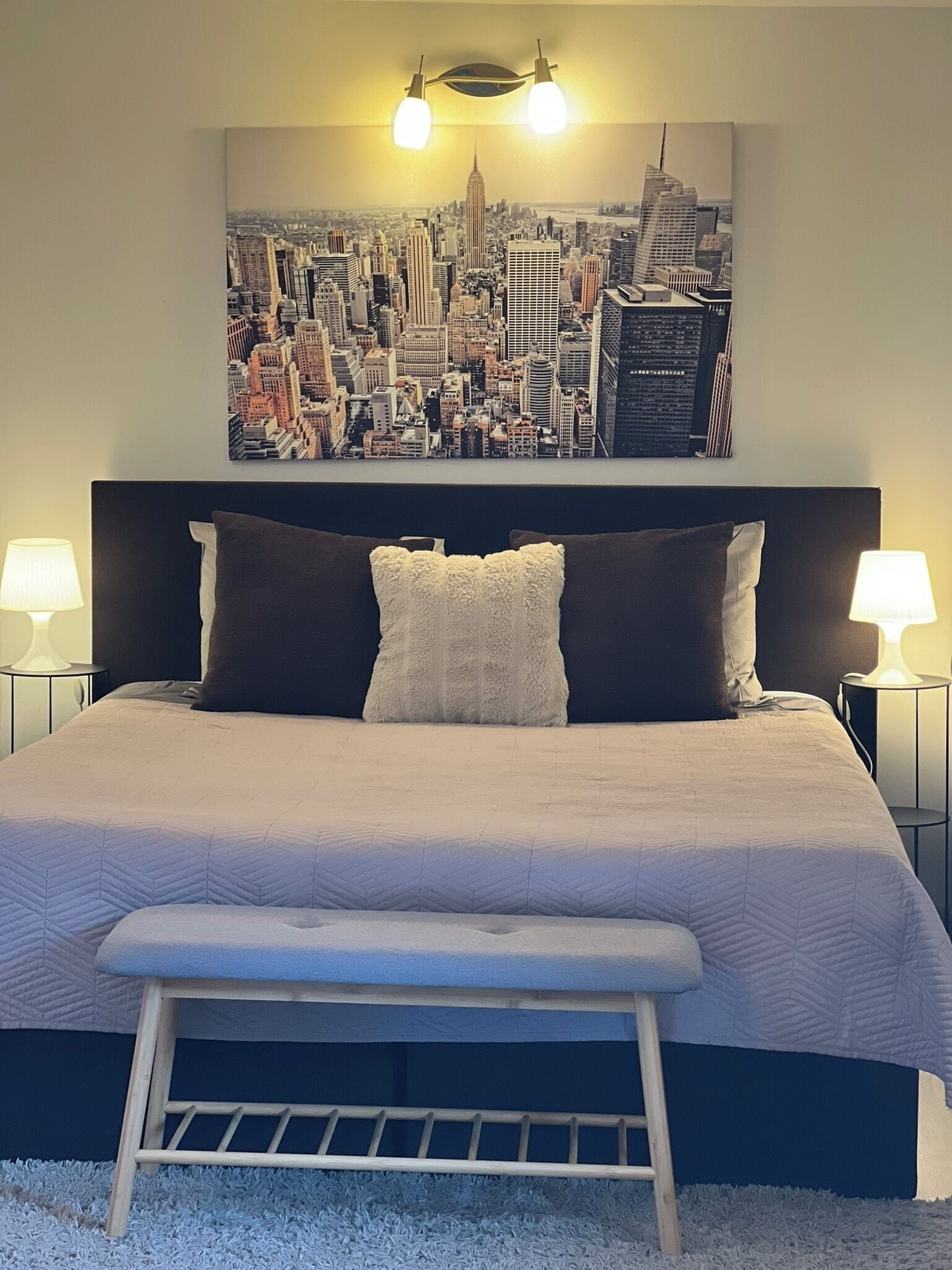 2 habitaciones, caja de seguridad en la habitación y escritorio 