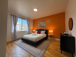 2 Schlafzimmer, Schreibtisch, Bügeleisen/Bügelbrett, WLAN