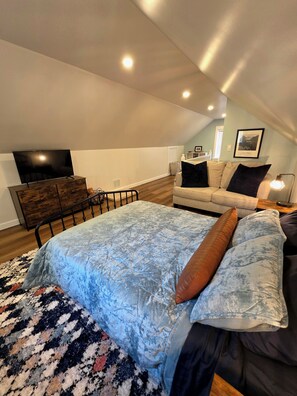 2 habitaciones, tabla de planchar con plancha, wifi y ropa de cama 