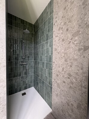 Double Room, City View | Bathroom