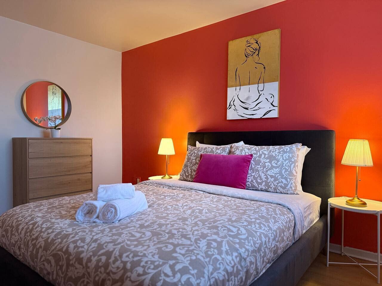 1 slaapkamer, een strijkplank/strijkijzer, wifi, beddengoed