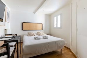 Iron/ironing board, WiFi, bed sheets - Studio de charme proche de la Gare Montparnasse (Paris)