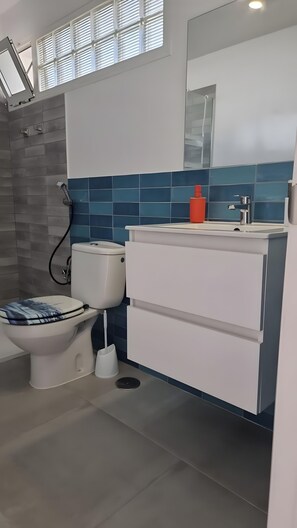 Dusj og hårføner
