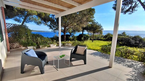 Torre Lazzaretto Seafront House