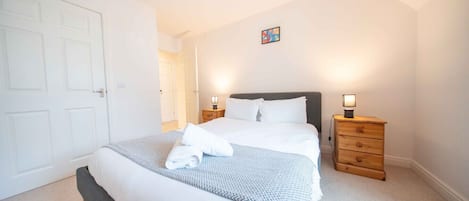 Silitysrauta/-lauta, vauvan matkasänky, Wi-Fi