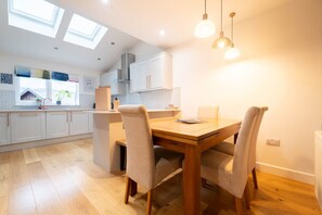 Dining - 5 Montrose Avenue near Fort William (Inverlochy)