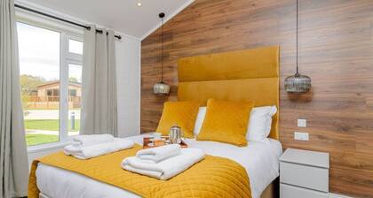 The Woodnewton, Wansford