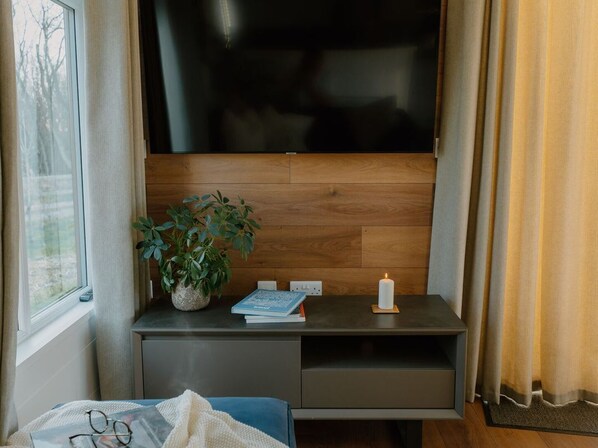 WiFi - The Elton, Rockingham Forest (Wansford)