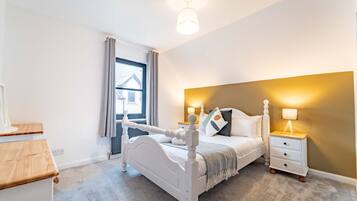 Desk, iron/ironing board, travel crib, WiFi