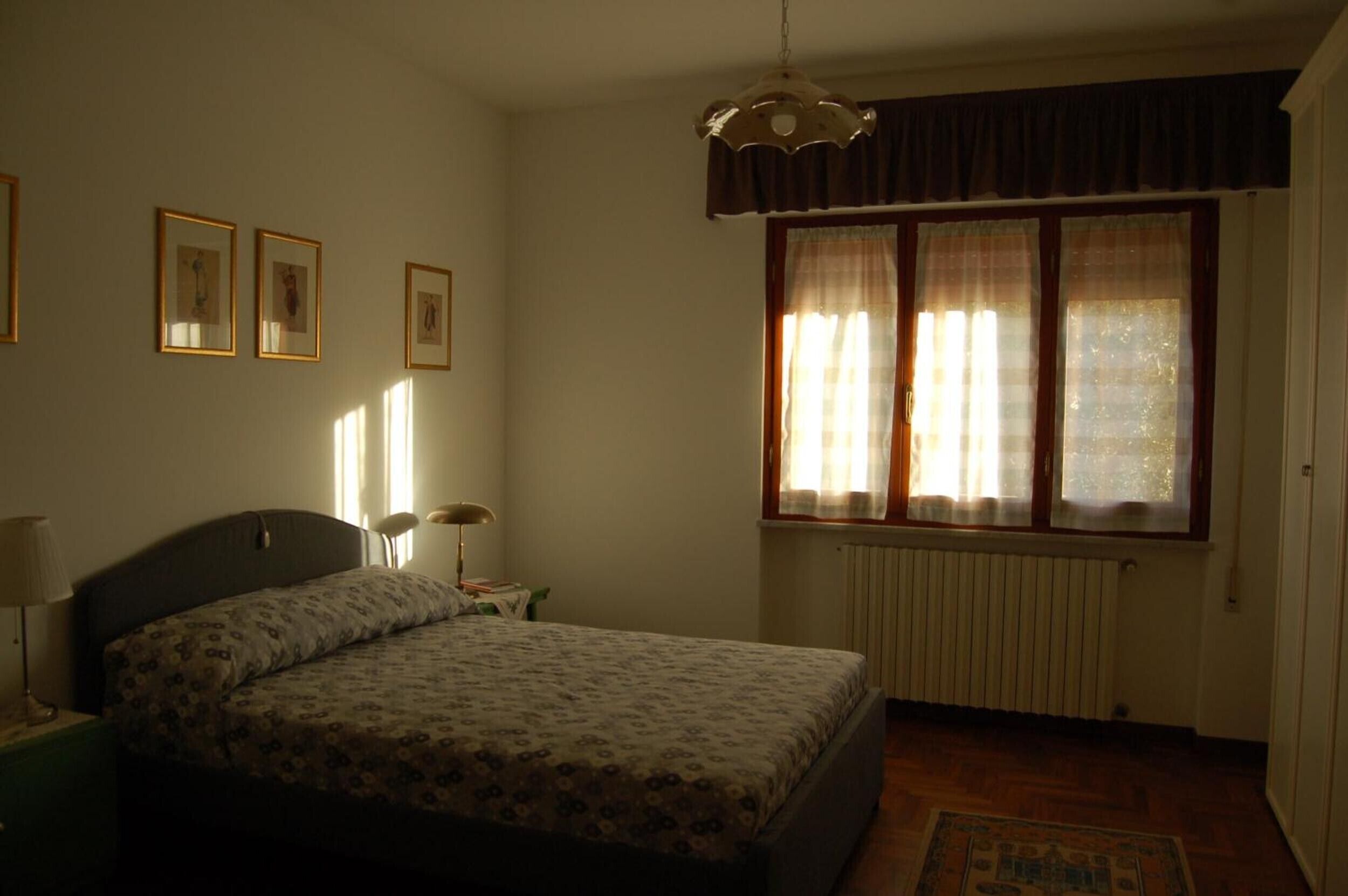 Fer et planche à repasser, draps fournis