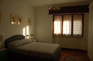 Strygejern/strygebræt, sengetøj