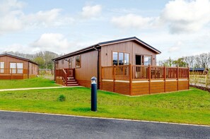 Exterior - The Ailsworth (Pet), Wansford (Wansford)