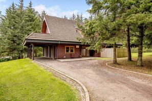 Exterior - Foresters Spa Plus, Dundee (Fowlis)