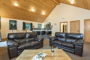 Living area - Rainbow Spa Plus, Dundee (Fowlis)